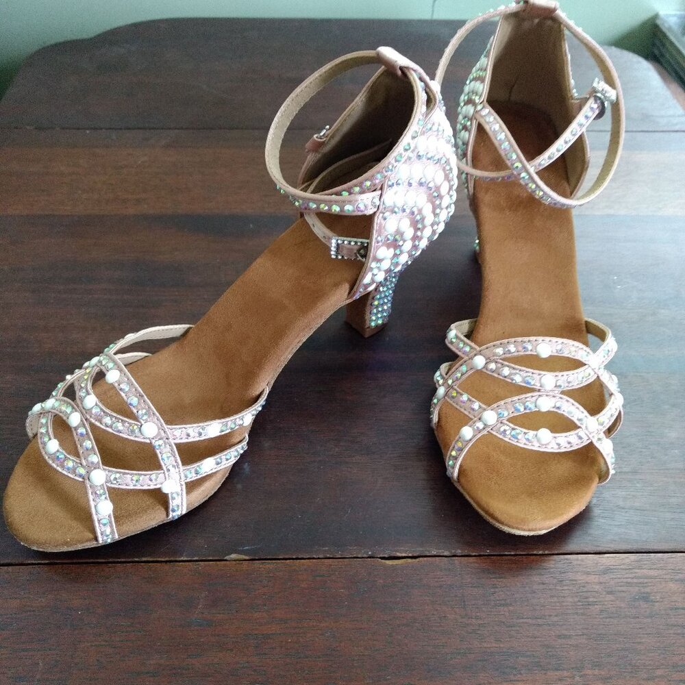 LATIN DANCE SHOES- NEW 7.5 RHINESTONE/PEARL